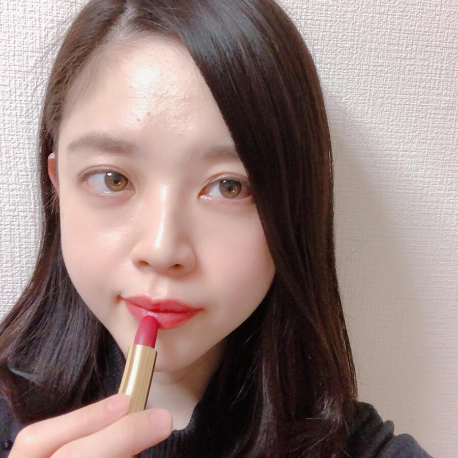 国内外のセレブや芸能人が愛用のシャネルのカメリア